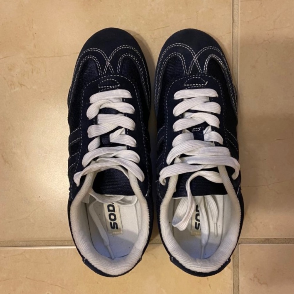 SODA Rare Vintage Women’s Sneakers size 7.5